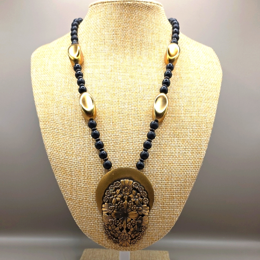 Vintage Floral Motif Oxidize Black and Goldtone Necklace